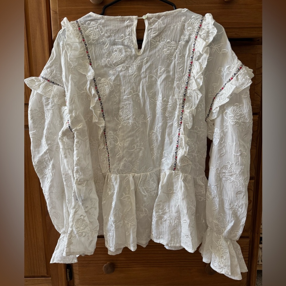 POL White Embroidered Ruffle Long-Sleeve Peplum Blouse Large - Picture 2 of 5